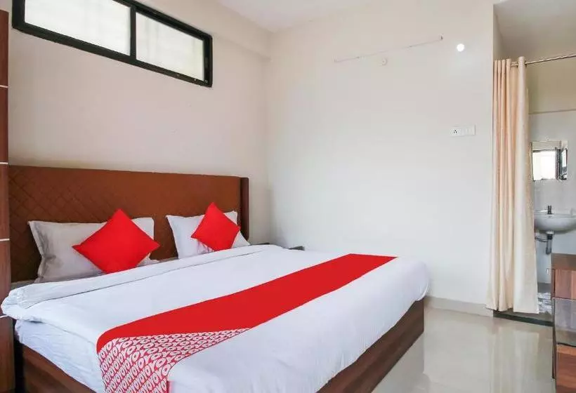 Hotelli Oyo 46968 Mahakal Inn