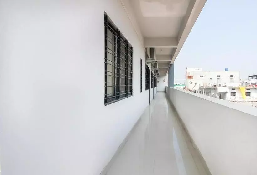 Hotelli Oyo 46968 Mahakal Inn