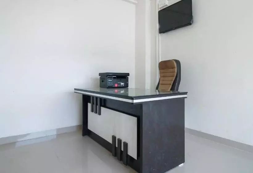 Hotelli Oyo 46968 Mahakal Inn