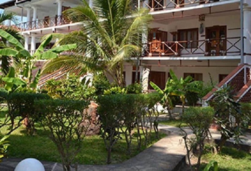 پانسیون Room In Guest Room Beautiful Ascot Residence Right On White Sandy Beach