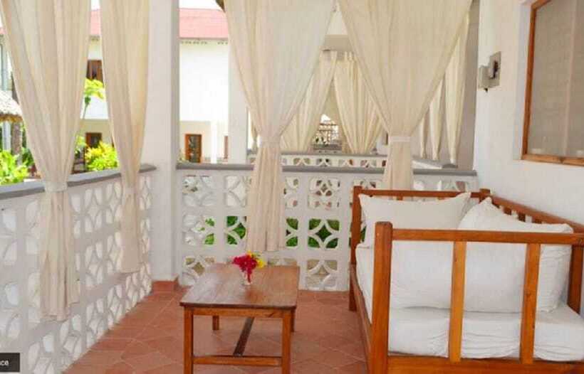 پانسیون Room In Guest Room Beautiful Ascot Residence Right On White Sandy Beach