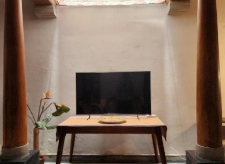 פנסיון Kariappa House