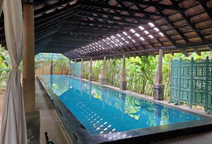 פנסיון Kariappa House