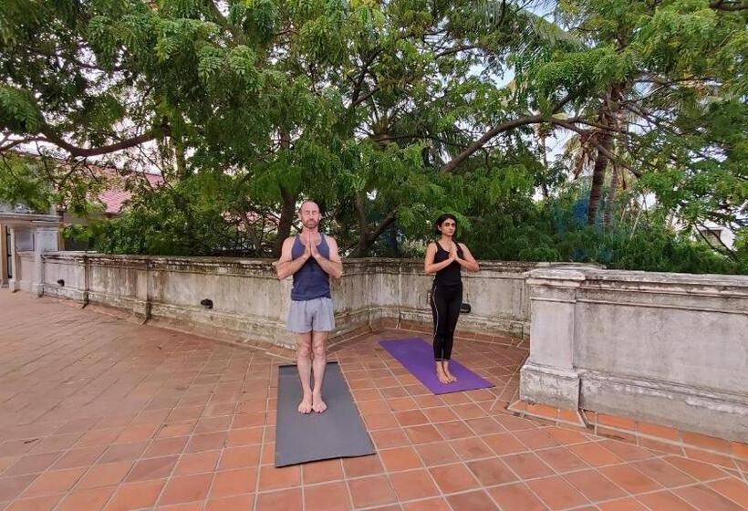 פנסיון Kariappa House