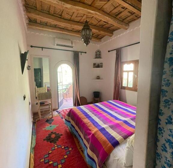 הוסטל Auberge Tissadrine