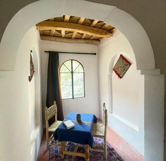 הוסטל Auberge Tissadrine