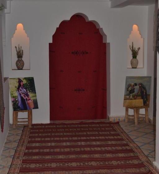 הוסטל Auberge Tissadrine