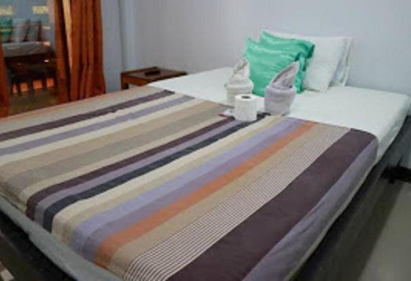 فندق صغير Oyo 718 Socrates Place