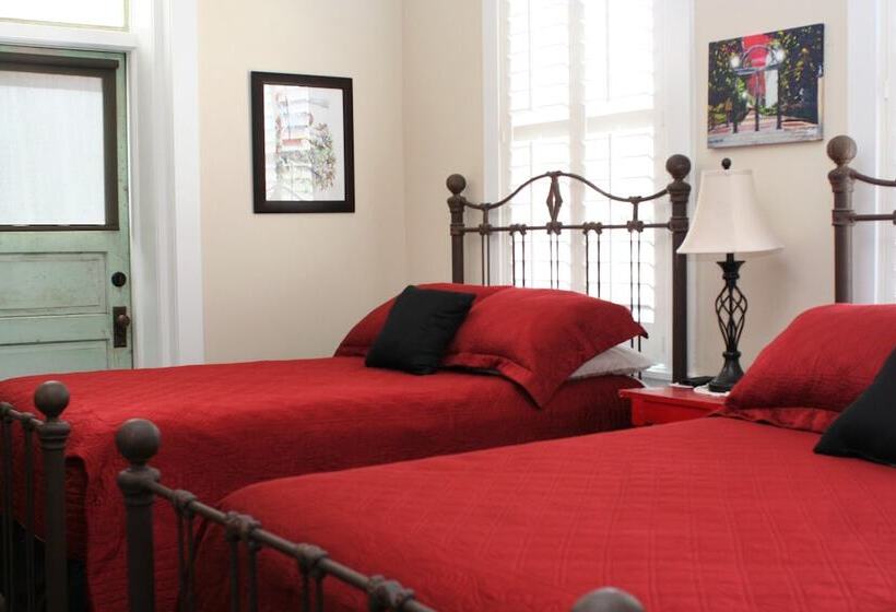 הוסטל Riverview