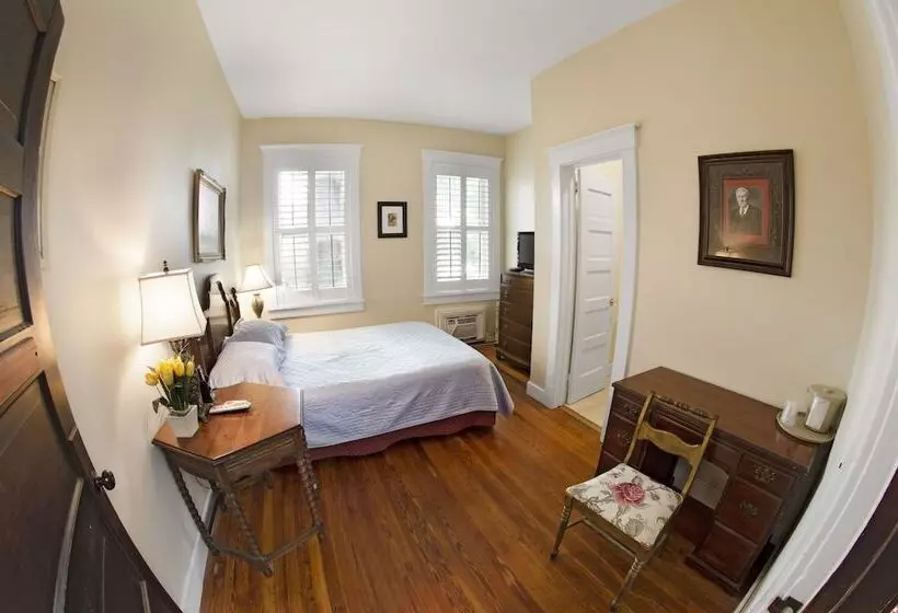 Retkeilymaja Riverview