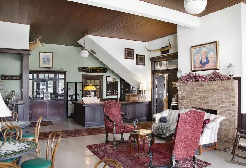 Retkeilymaja Riverview