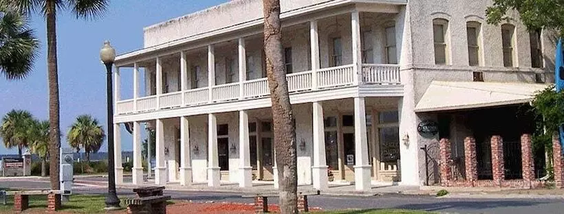 Retkeilymaja Riverview