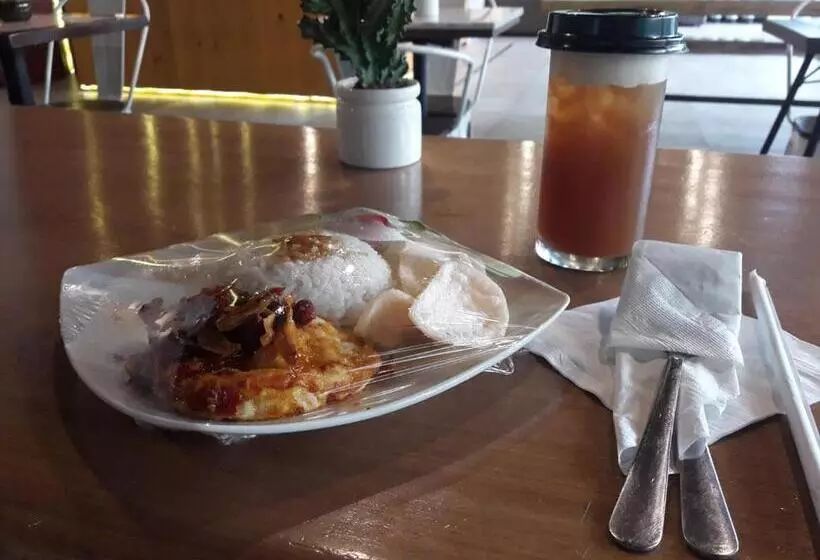 Hotelli Crew Express