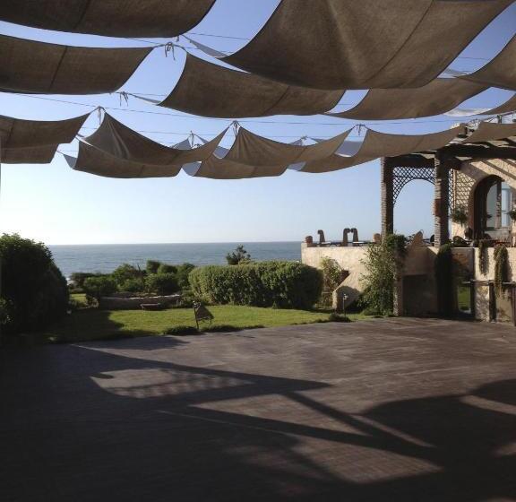 فندق Dar Danse, The Bubble On The Beach