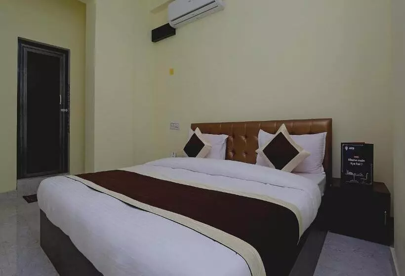 ホテル Oyo 11547  Mona Palace