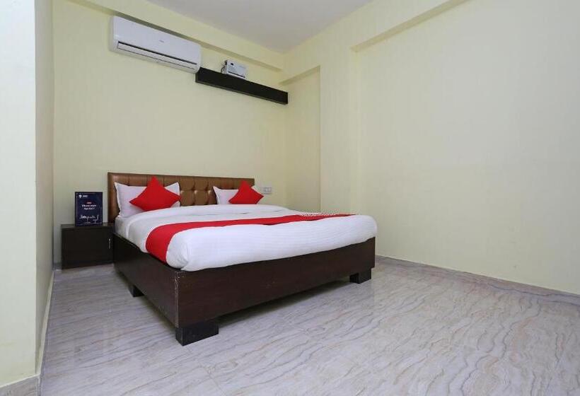 فندق Oyo 11547  Mona Palace