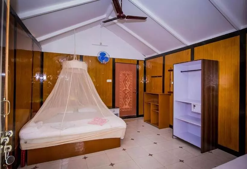 Resort Om Sai Beach Huts