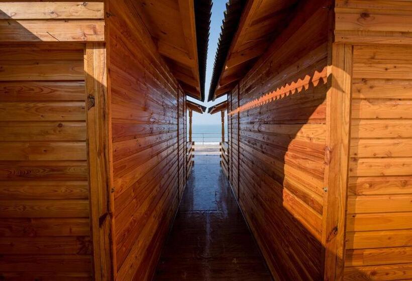 Resort Om Sai Beach Huts