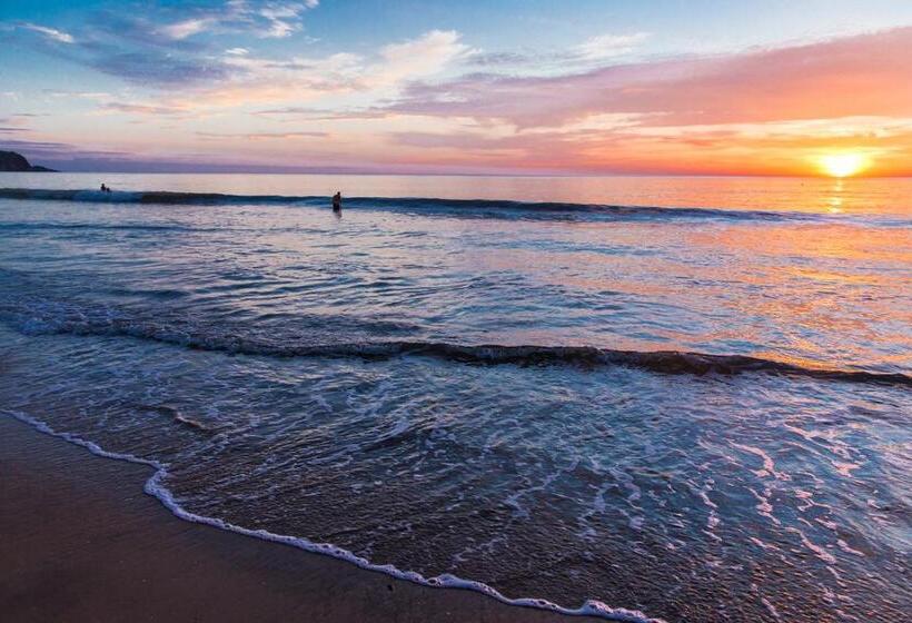 Resort Om Sai Beach Huts