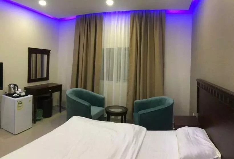 White Beach Hotel Suites