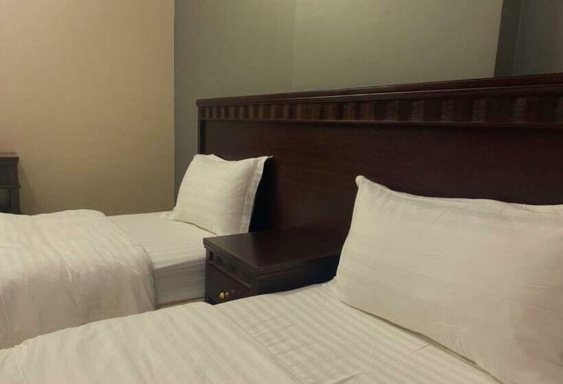 White Beach Hotel Suites