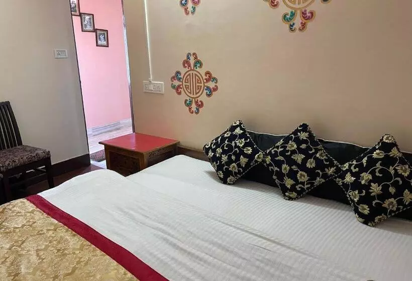 تختخواب و صبحانه Magnolia Residency