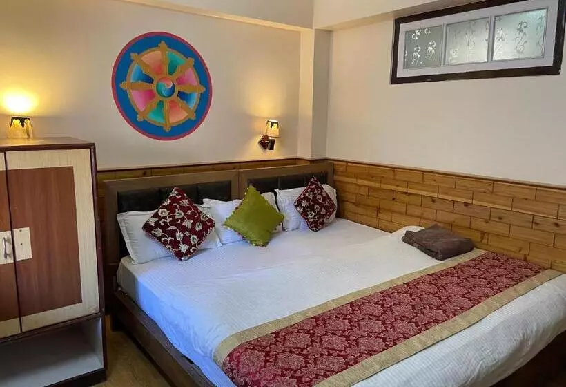 تختخواب و صبحانه Magnolia Residency