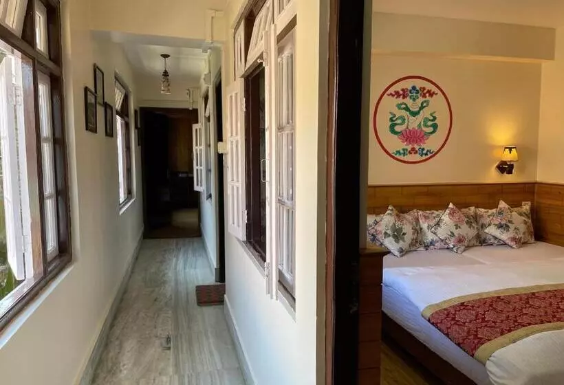 تختخواب و صبحانه Magnolia Residency