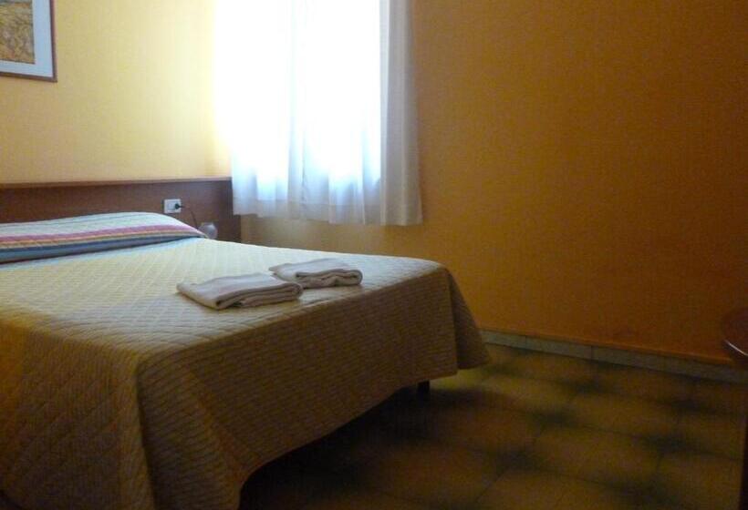 بنسيون Bed & Breakfast Anselmi M&m