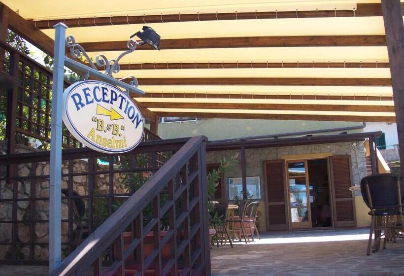 بنسيون Bed & Breakfast Anselmi M&m