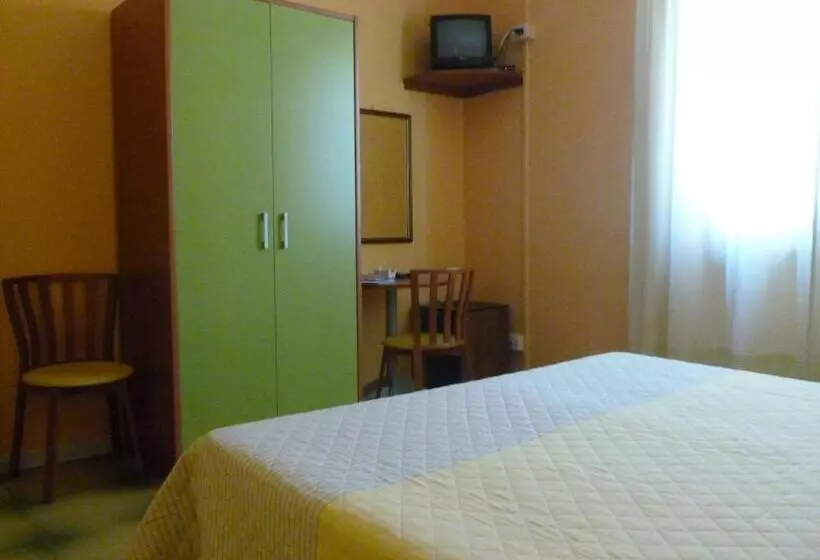 ペンション Bed & Breakfast   Anselmi M&m