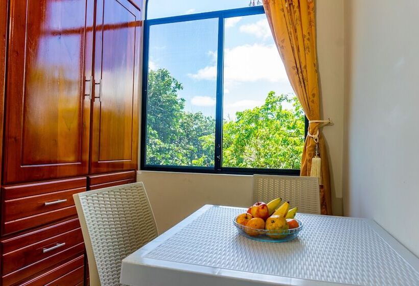 بنسيون Cucuve Eco Hostal