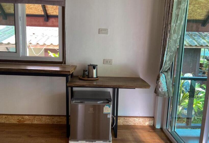 پانسیون Sunrise House