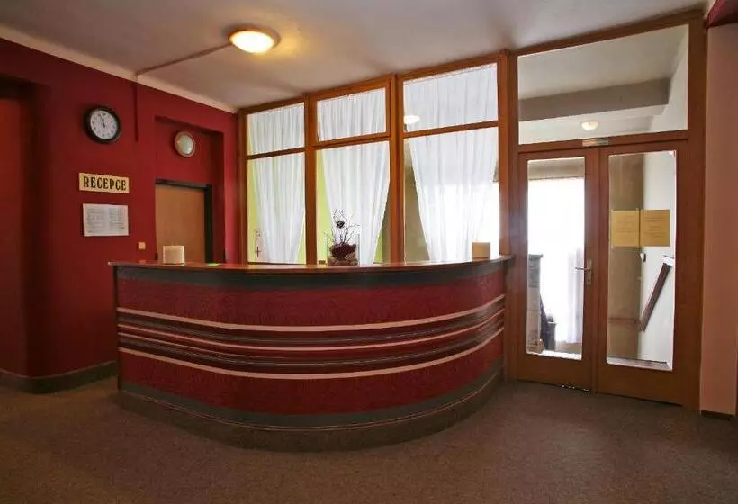 ホテル Zlaty Jelen