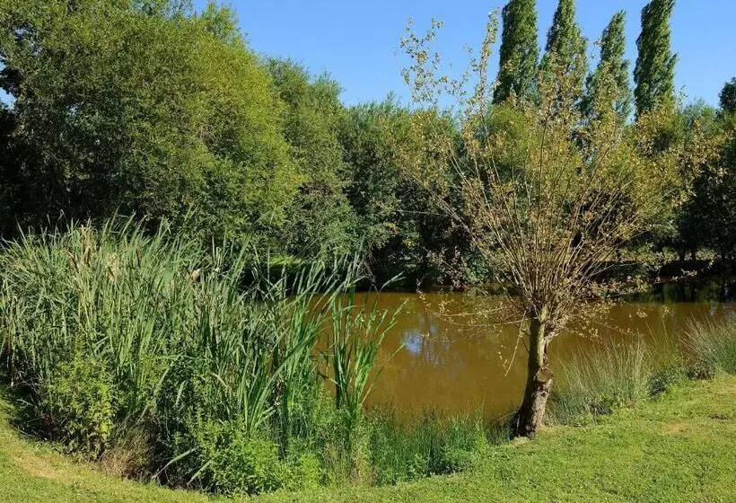 ペンション Le Clos Du Piheux