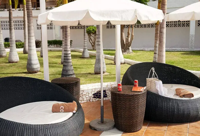 Coral Compostela Beach