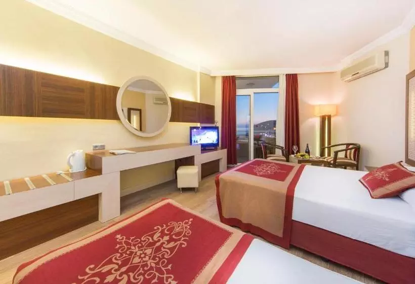 Beach Club Doganay Hotel   All Inclusive