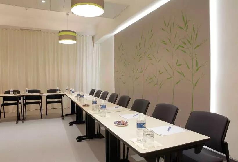 Отель Best Western Crequi Lyon Part Dieu