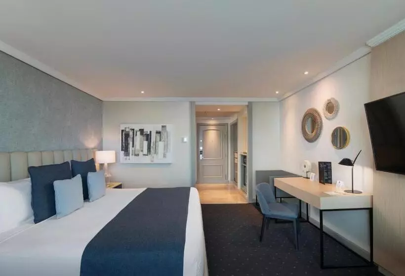 هتل Catalonia Santo Domingo