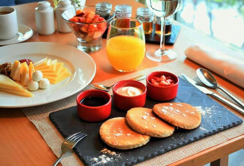 هتل Catalonia Santo Domingo