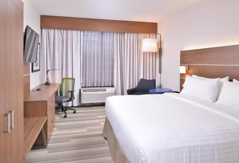 Holiday Inn Express Hotel & Suites Indianapolis Dtn Conv Ctr, An Ihg
