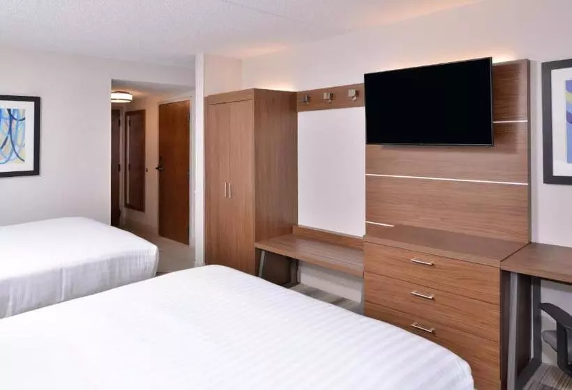 Holiday Inn Express Hotel & Suites Indianapolis Dtn Conv Ctr, An Ihg