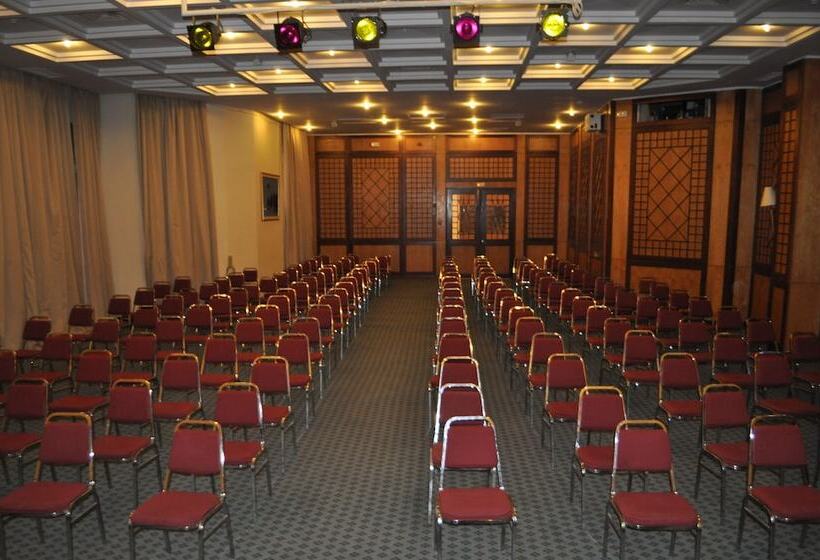 فندق Marina Palace