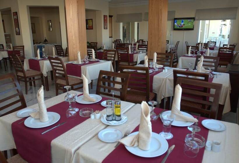 فندق Marina Palace