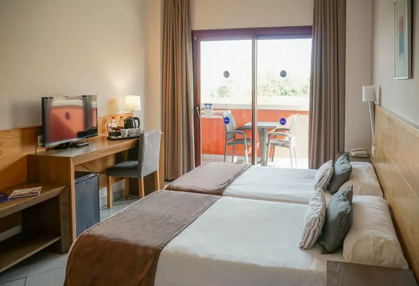 Szálloda Ohtels Campo de Gibraltar