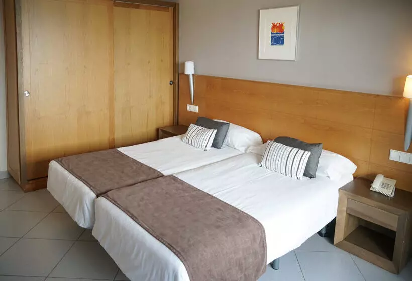 Szálloda Ohtels Campo de Gibraltar