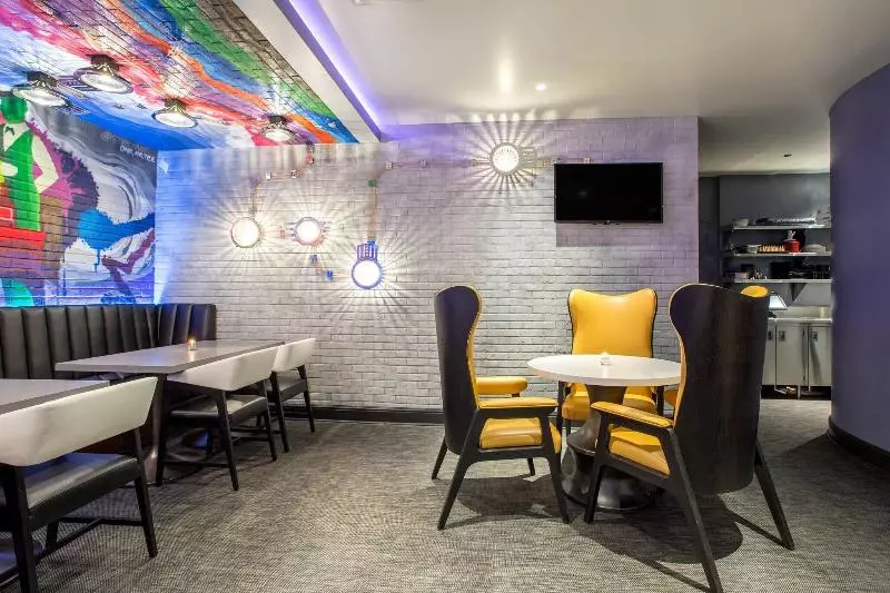 בית מלון כפרי W Chicago  City Center