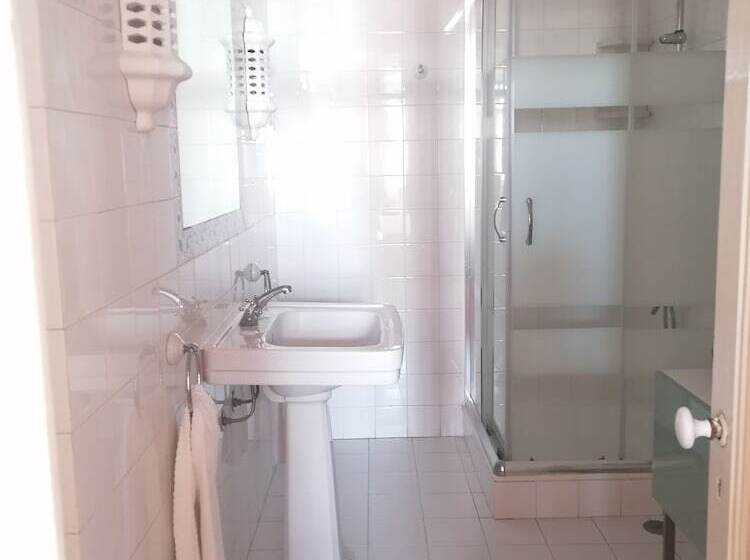 Rio Arade Manor House