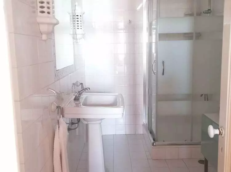 Rio Arade Manor House