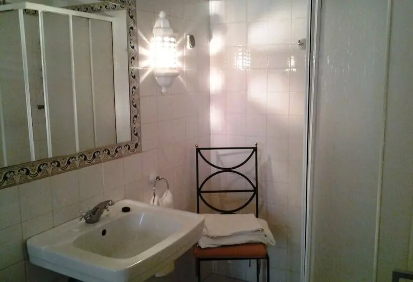 Rio Arade Manor House